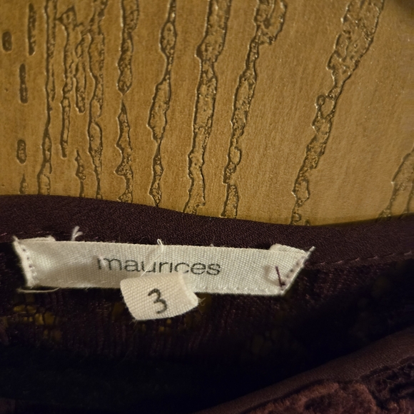 Elegant Burgundy Lace Detail Women's Top - Picture 4 of 6